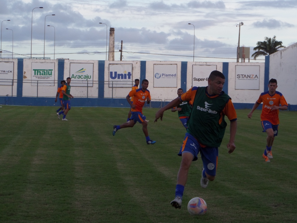 Pela tarde, Dragão fez treino físico-técnico no Sabino Ribeiro.