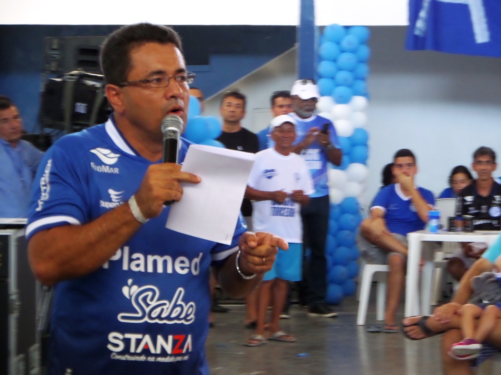 Presidente Luiz Roberto anuncia o pagamento das duas primeiras parcelas do Profut.