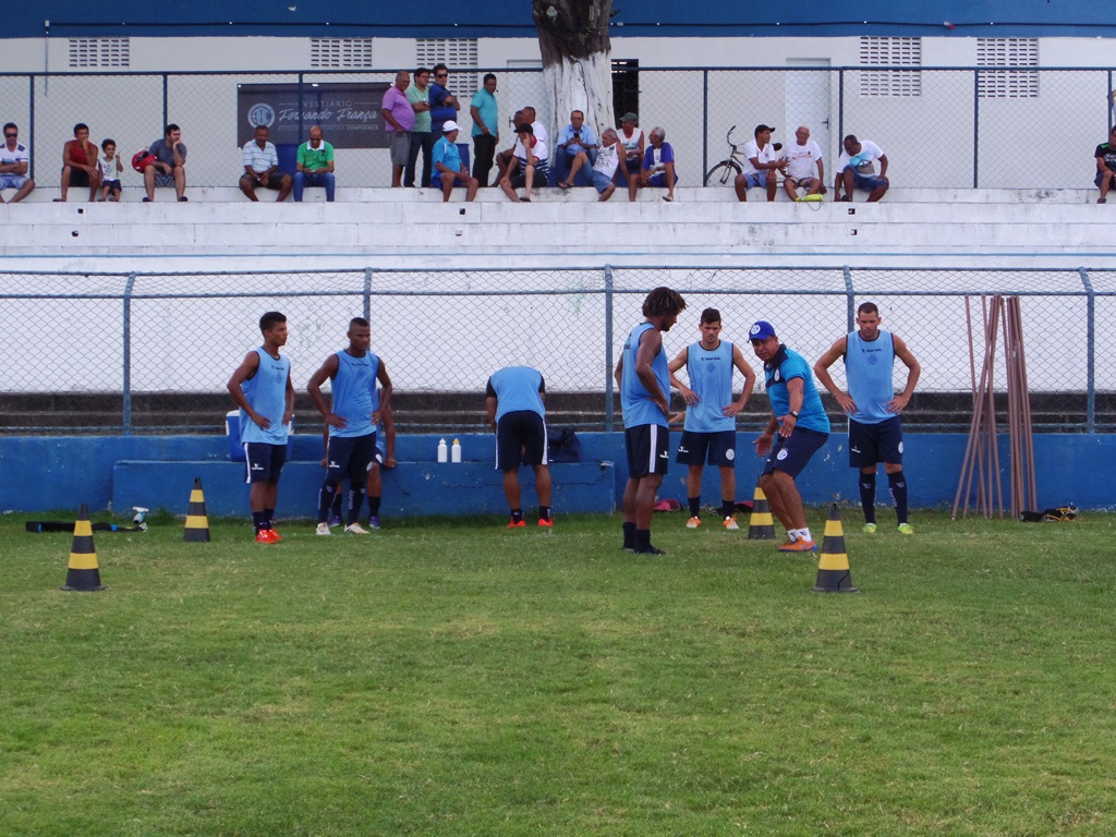 Elenco azulino fez treino físico no Sabino Ribeiro.